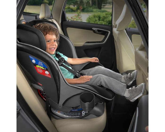 Автокресло Chicco NextFit Zip Max Air, группа 0+/1/2/3