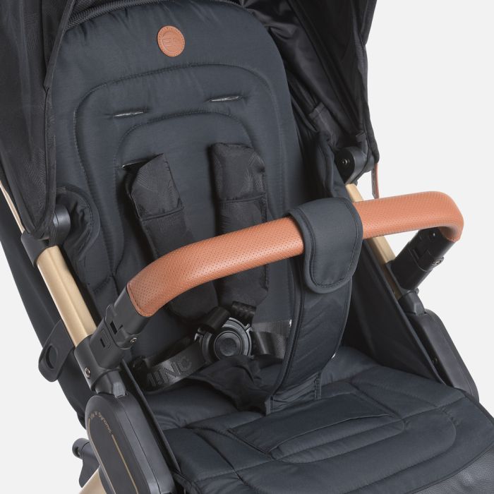Прогулочная коляска El Camino DYNAMIC PRO Special Black