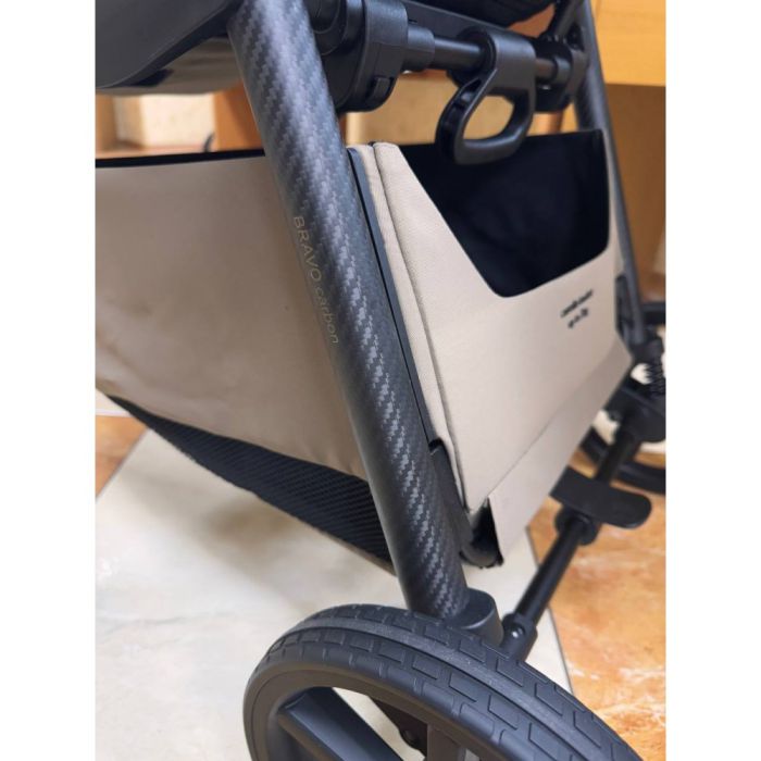 Коляска прогулочная CARRELLO Bravo Carbon CRL-5530 Frost Beige
